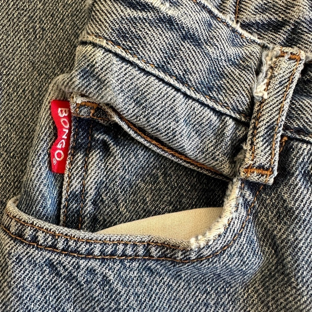 Vintage 90’s BONGO Straight Leg Retro Fit Medium Wash Juniors Jeans Size 7 - Picture 2 of 9
